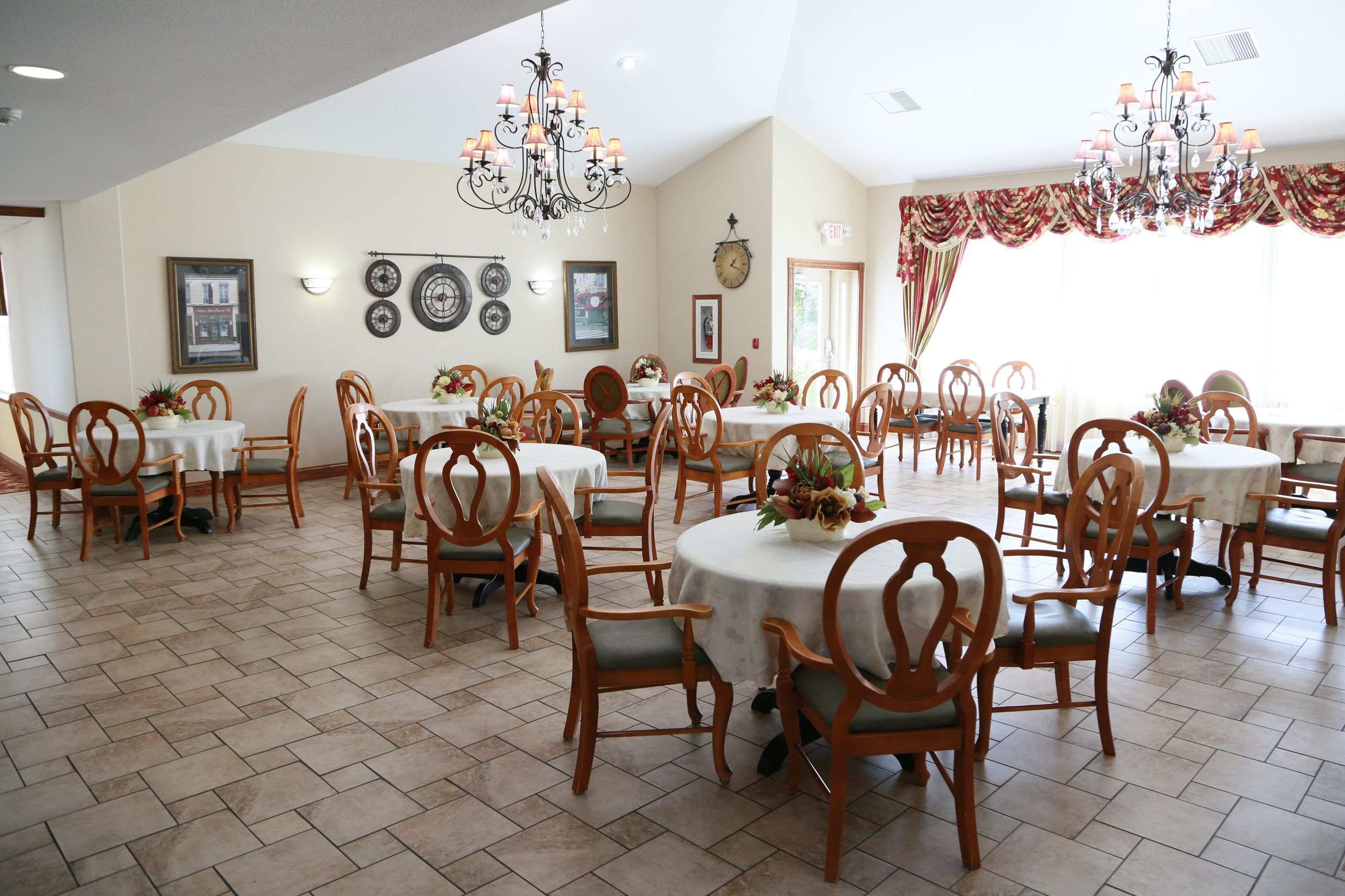 The Brook of Gladwin dining area
