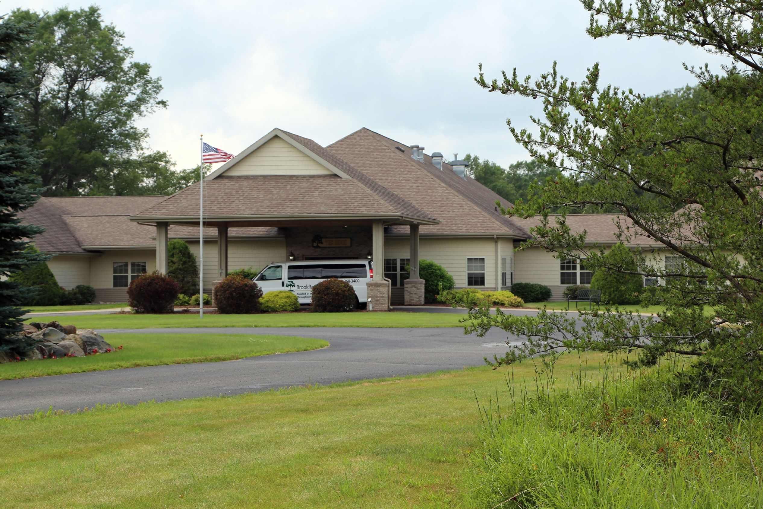 The Brook of Roscommon main entrance with landscaping